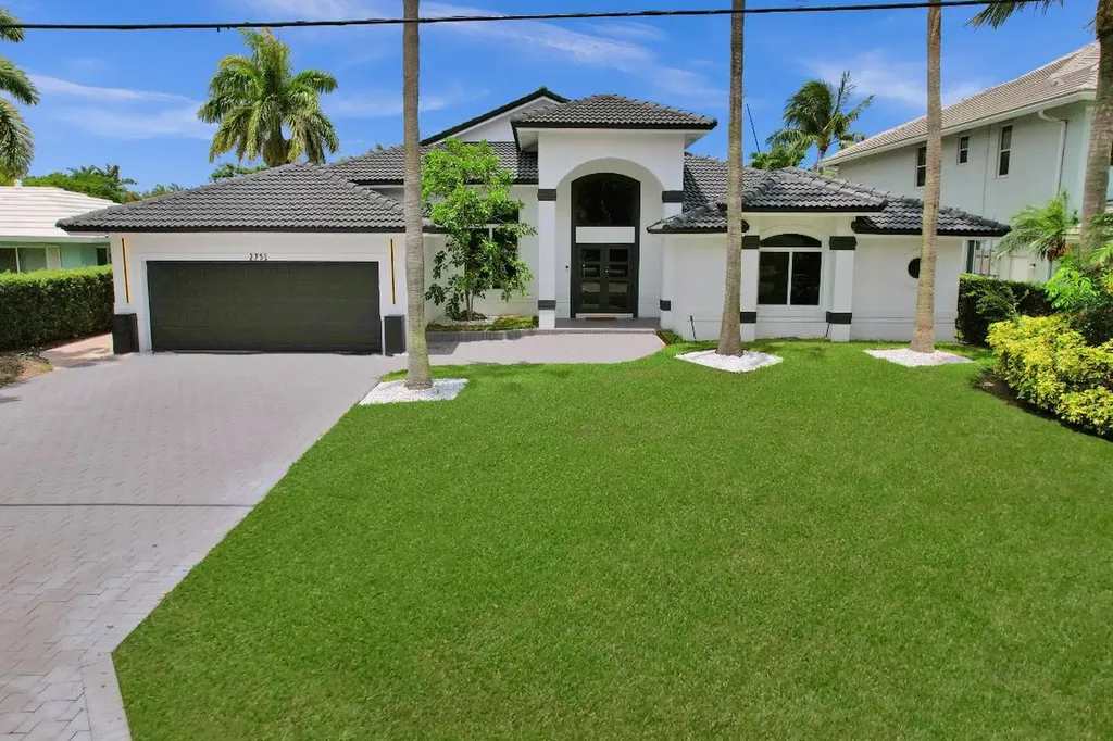 2751 NE 23rd Court Pompano Beach FL 33062