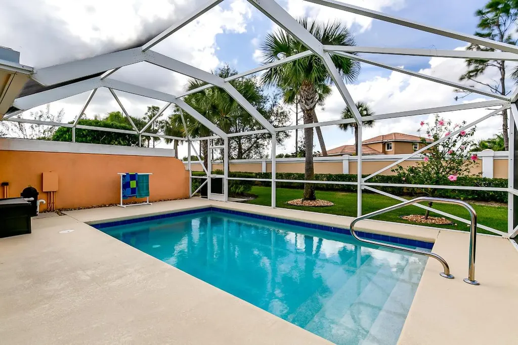 10473 SW Stratton Drive Port St Lucie FL 34987