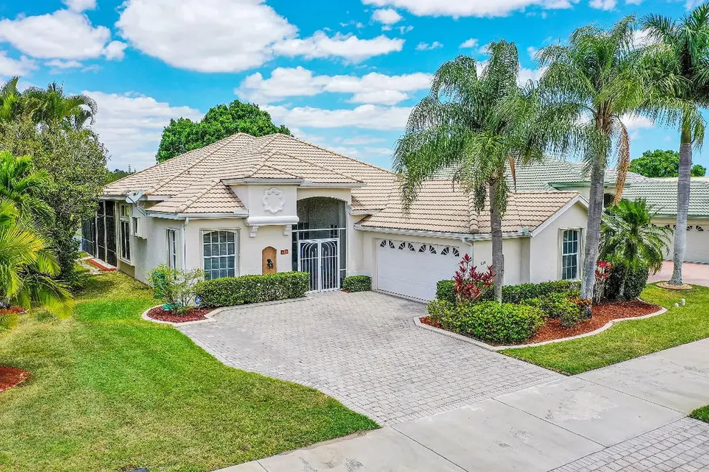 638 SW Lake Charles Circle Port St Lucie FL 34986