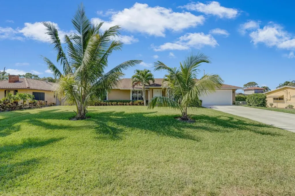 61 W Mango Road Lake Worth FL 33467