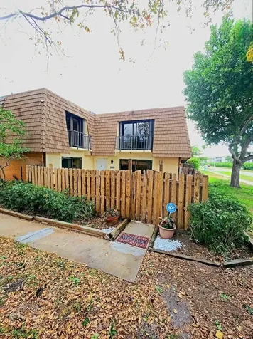 289 Arabian Road Palm Springs FL 33461