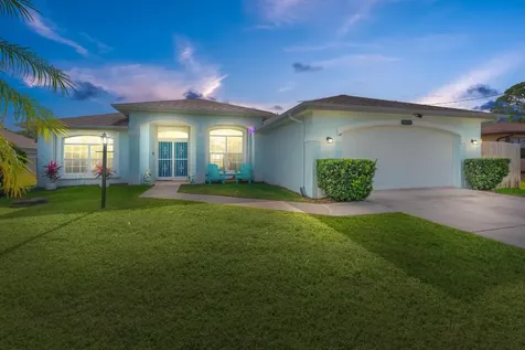 1937 SE Mantua Street Port St Lucie FL 34952