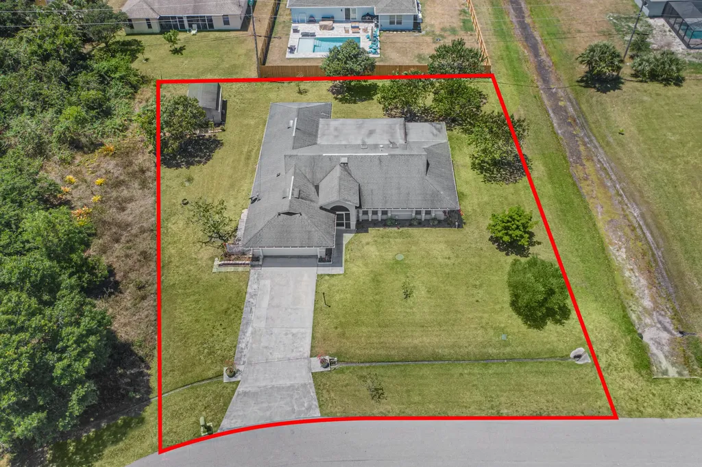 1950 SE Lavina Circle Port St Lucie FL 34952