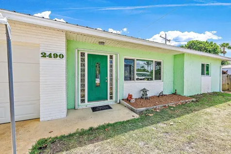 2490 SE Madison Street Stuart FL 34997