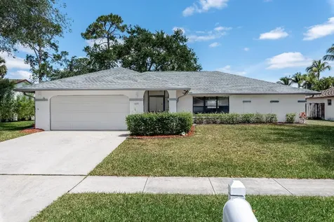 105 Greenwood Court Royal Palm Beach FL 33411