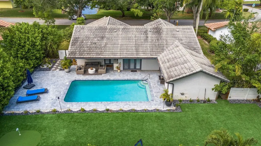 11370 NW 1st Place Coral Springs FL 33071