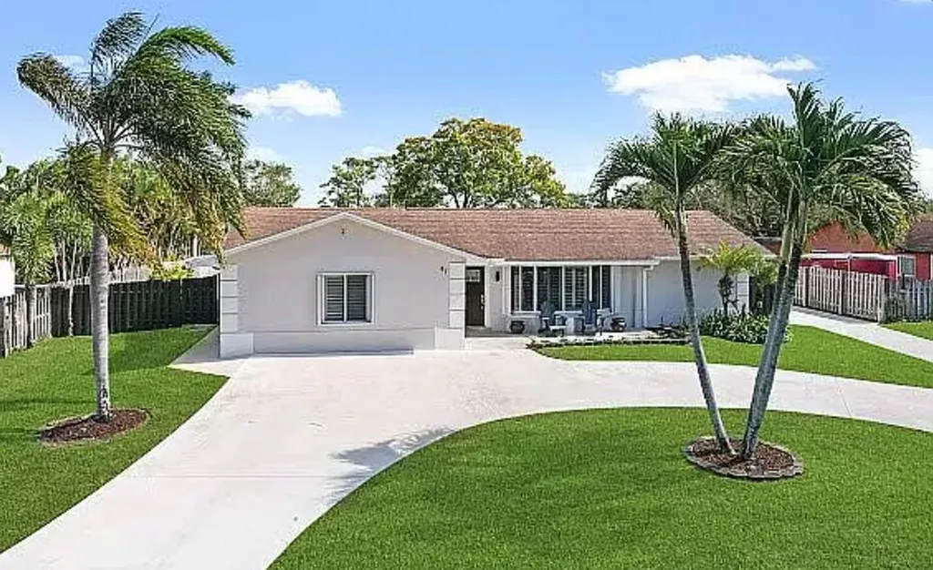 87 Cuyahoga Road Lake Worth FL 33467