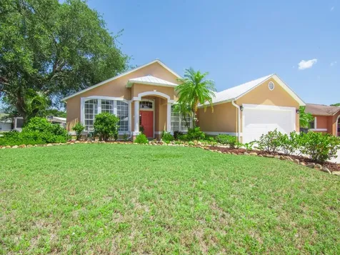 532 SE Cliff Road Port St Lucie FL 34984