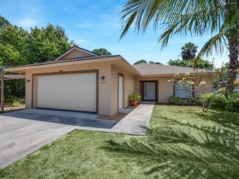 3054 SE Jefferson Street Stuart FL 34997