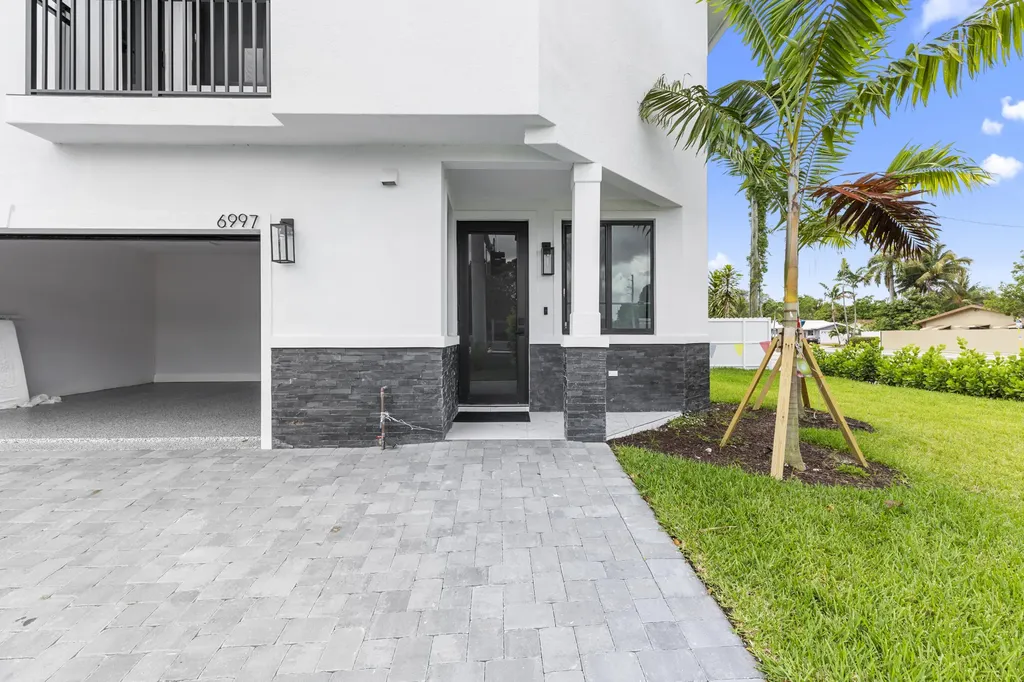 6997 NW 30th Terrace Fort Lauderdale FL 33309