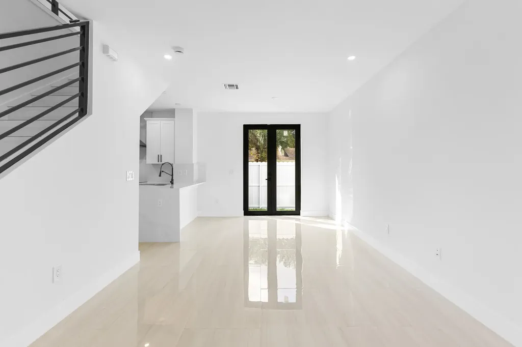 6997 NW 30th Terrace Fort Lauderdale FL 33309