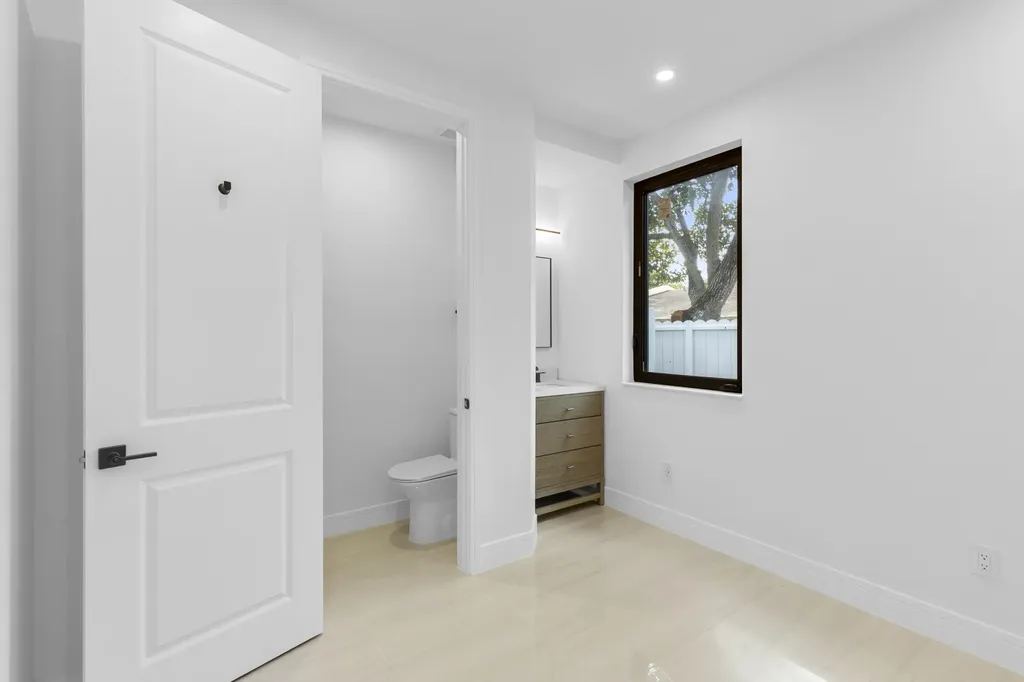 6997 NW 30th Terrace Fort Lauderdale FL 33309