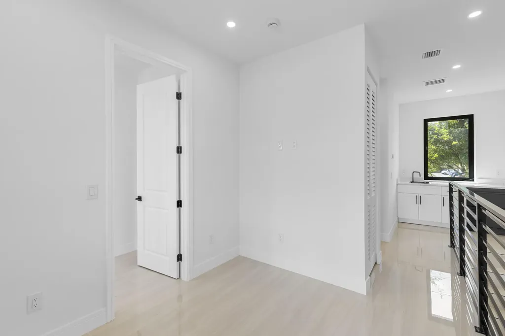 6997 NW 30th Terrace Fort Lauderdale FL 33309