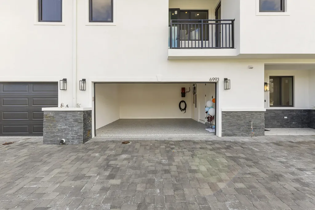 6997 NW 30th Terrace Fort Lauderdale FL 33309