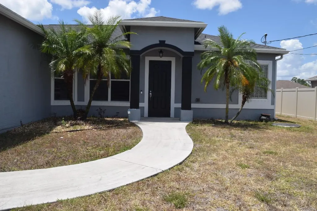 4002 SW Jarmer Road Port St Lucie FL 34953
