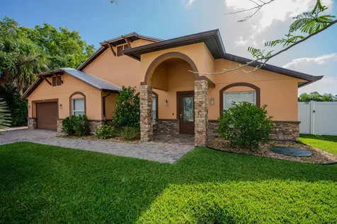 2001 SE South Buttonwood Drive Port St Lucie FL 34952