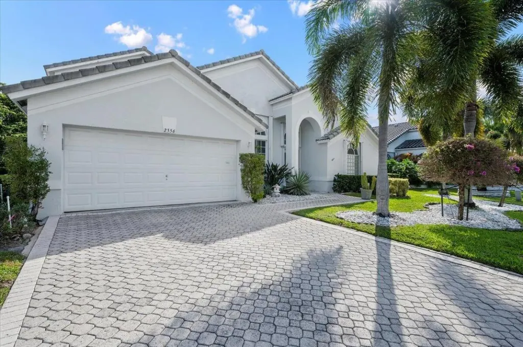 2556 Egret Lake Drive Greenacres FL 33413