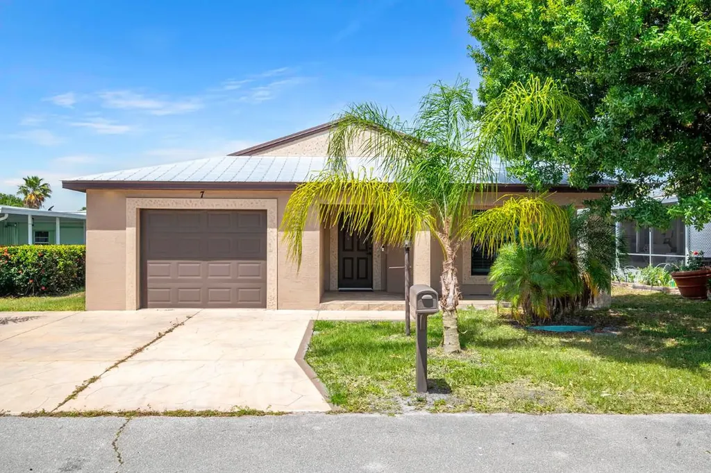 7 Kassaba Lane Port St Lucie FL 34952