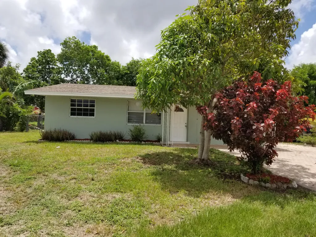 703 Snead Circle West Palm Beach FL 33413