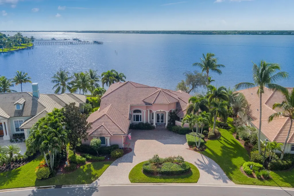 1560 SE Ballantrae Court Port St Lucie FL 34952