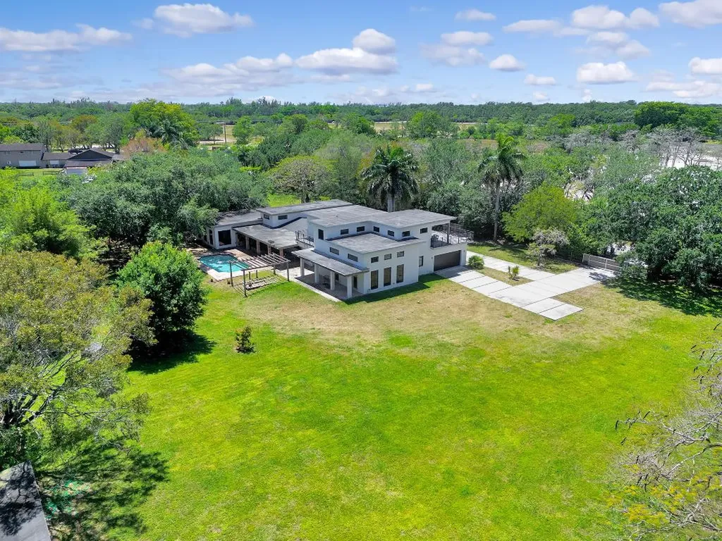 6650 NW 84 Avenue Parkland FL 33067
