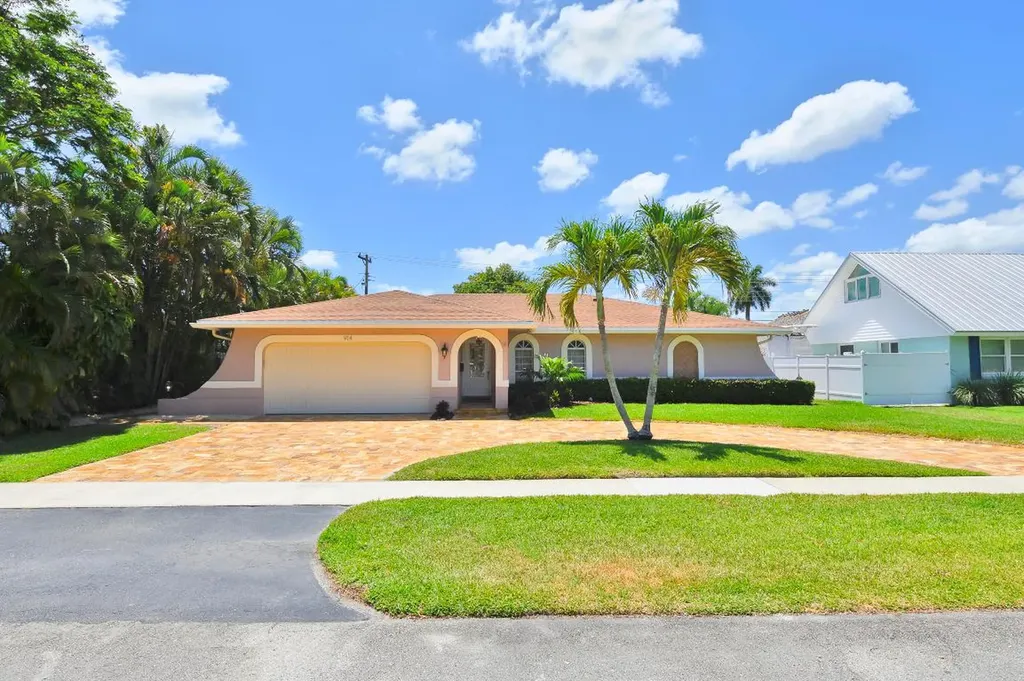 914 SW 7th Street Boca Raton FL 33486
