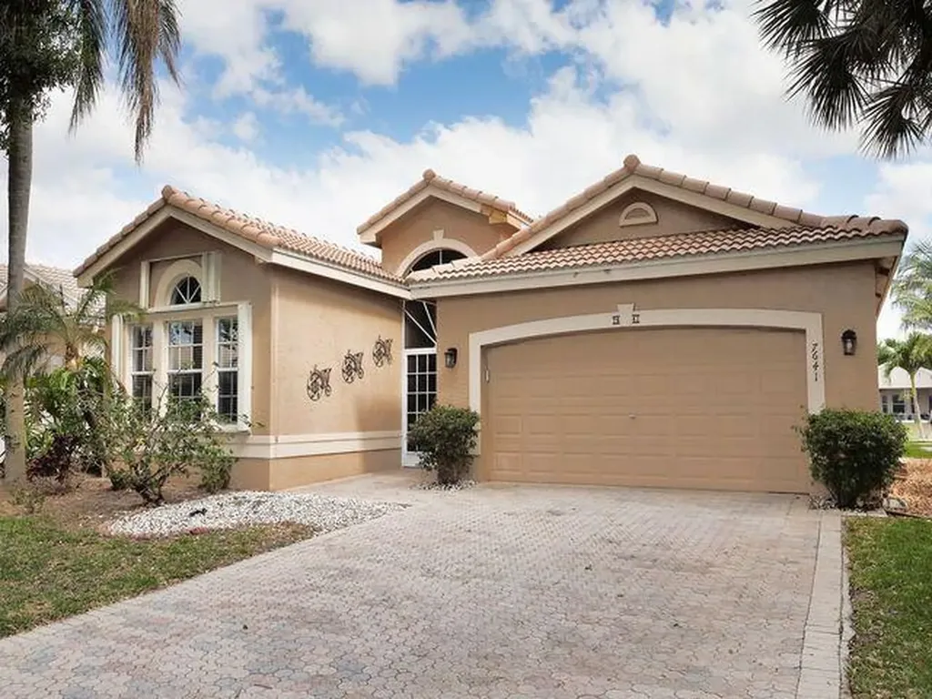 7641 Las Cruces Court Boynton Beach FL 33437