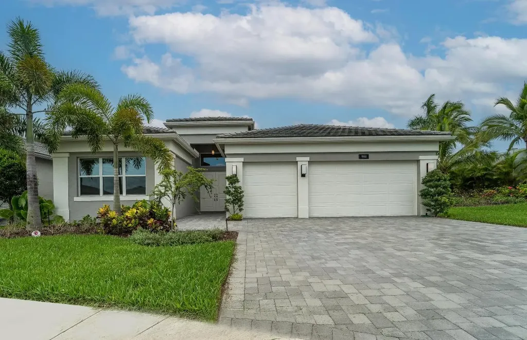 9960 Pecorino Isle Boynton Beach FL 33473