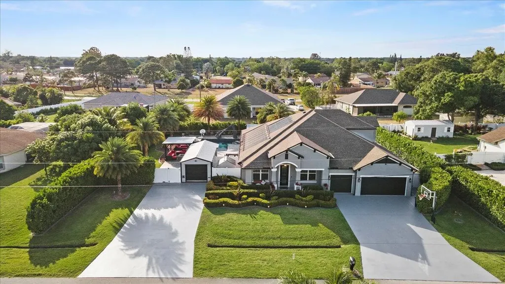105 SW Hawthorne Circle Port St Lucie FL 34953