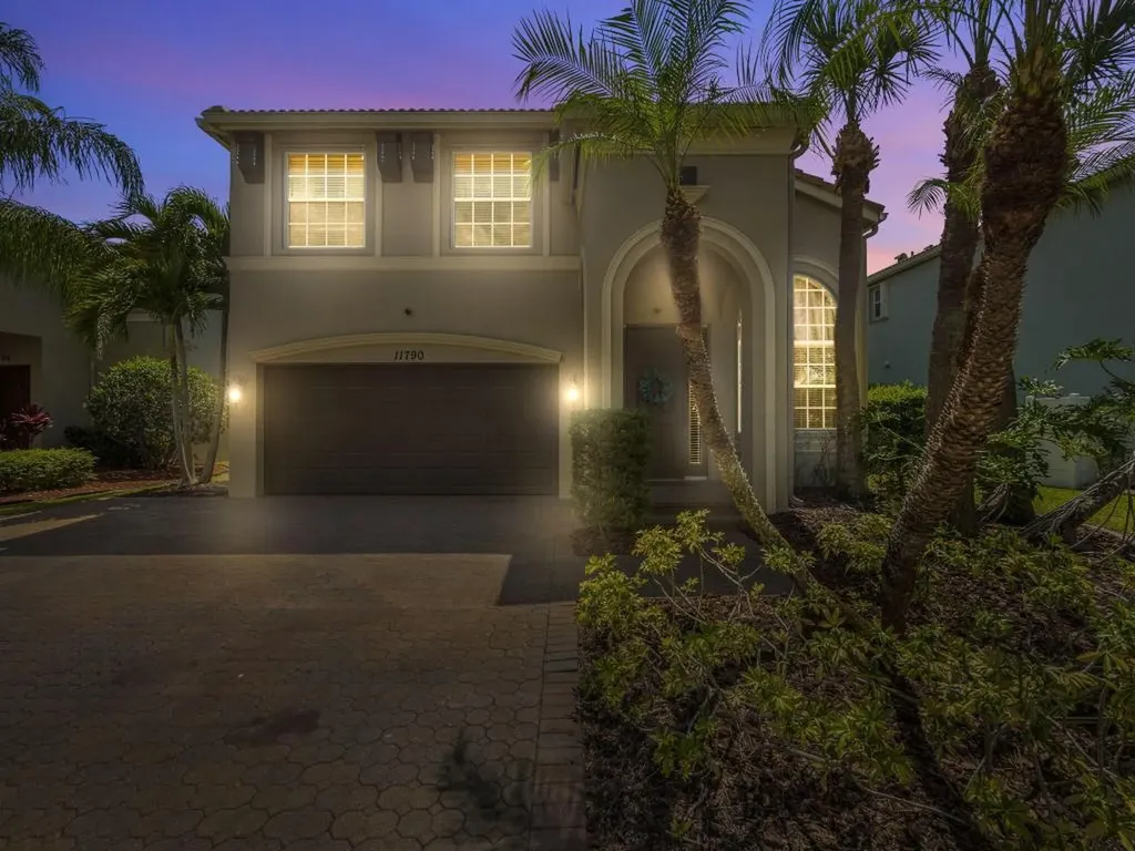 11790 SW Bennington Circle Port St Lucie FL 34987