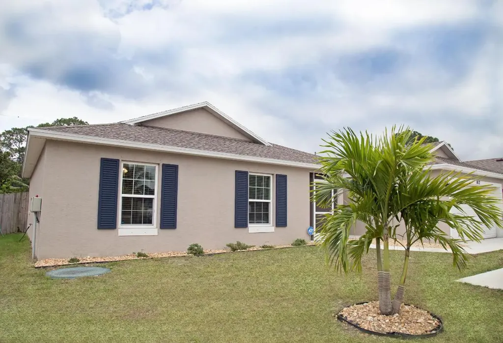 1617 SW Import Drive Port St Lucie FL 34953