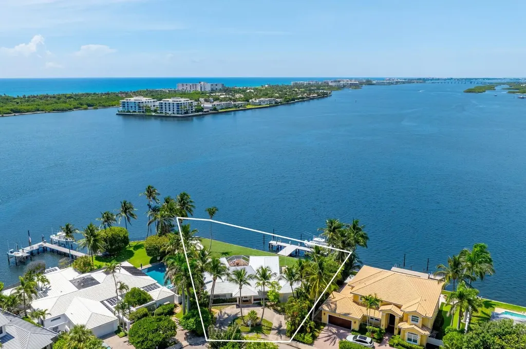 8026 Flagler Court West Palm Beach FL 33405