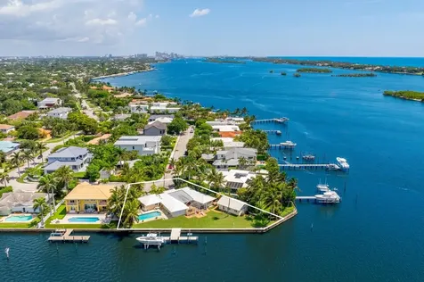 8026 Flagler Court West Palm Beach FL 33405