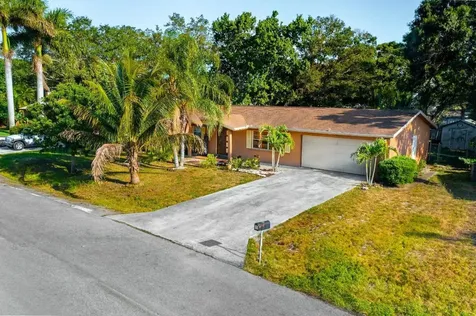1809 Linwood Avenue Fort Pierce FL 34982