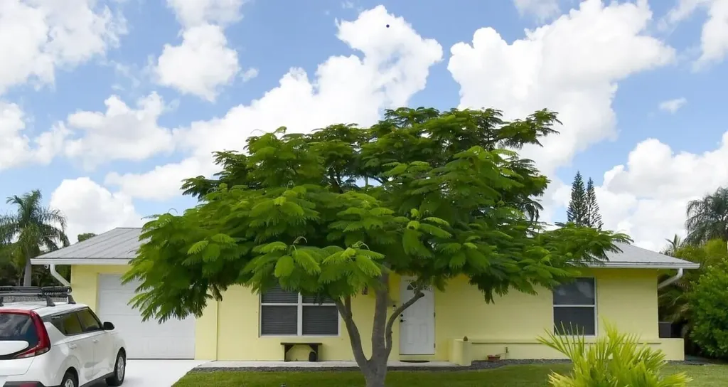 862 SW Goodrich Street Port St Lucie FL 34983