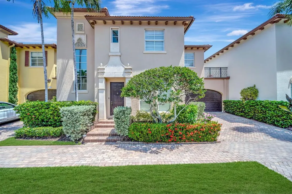103 Via Poinciana Street Boca Raton FL 33487