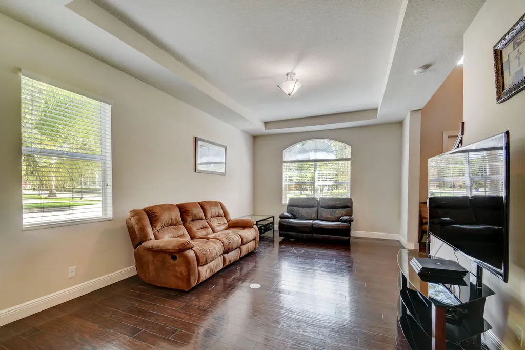 8625 Wellington View Drive Royal Palm Beach FL 33411