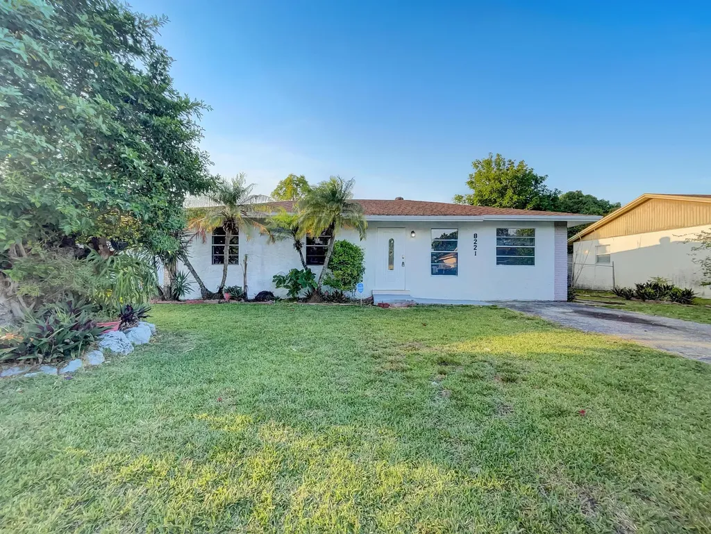 8221 SW 6th Street North Lauderdale FL 33068