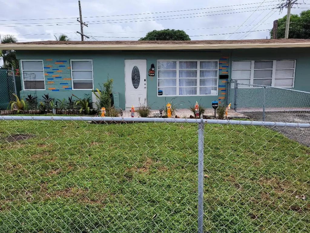 1520 NE 33rd Street Pompano Beach FL 33064