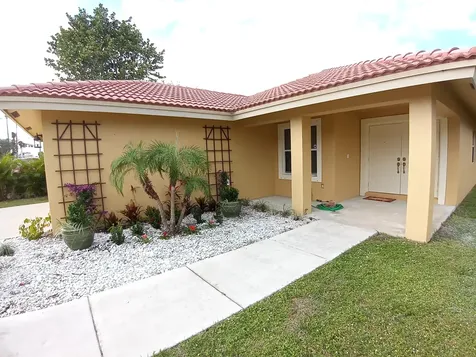617 NE 10th Avenue Boynton Beach FL 33435