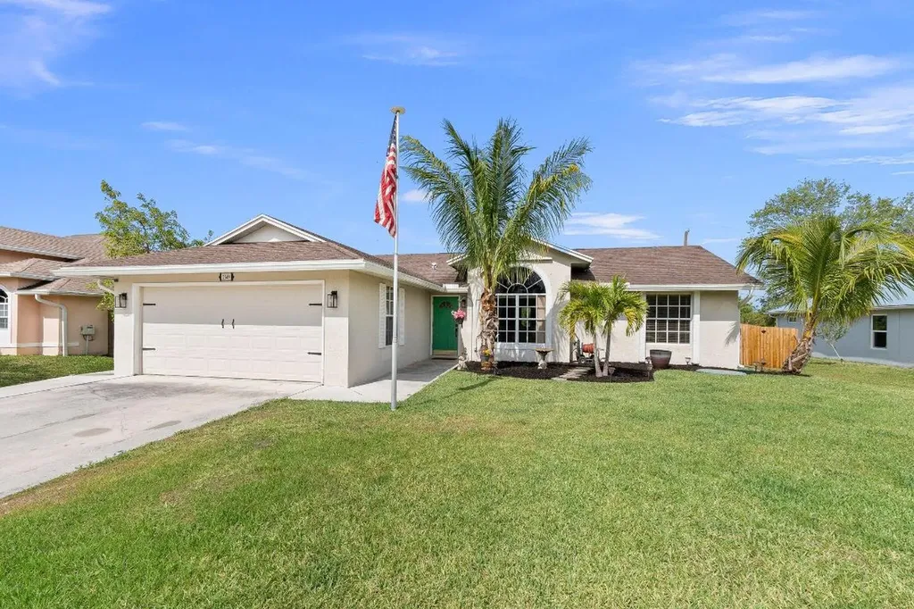 2349 SW Vale Street Port St Lucie FL 34953
