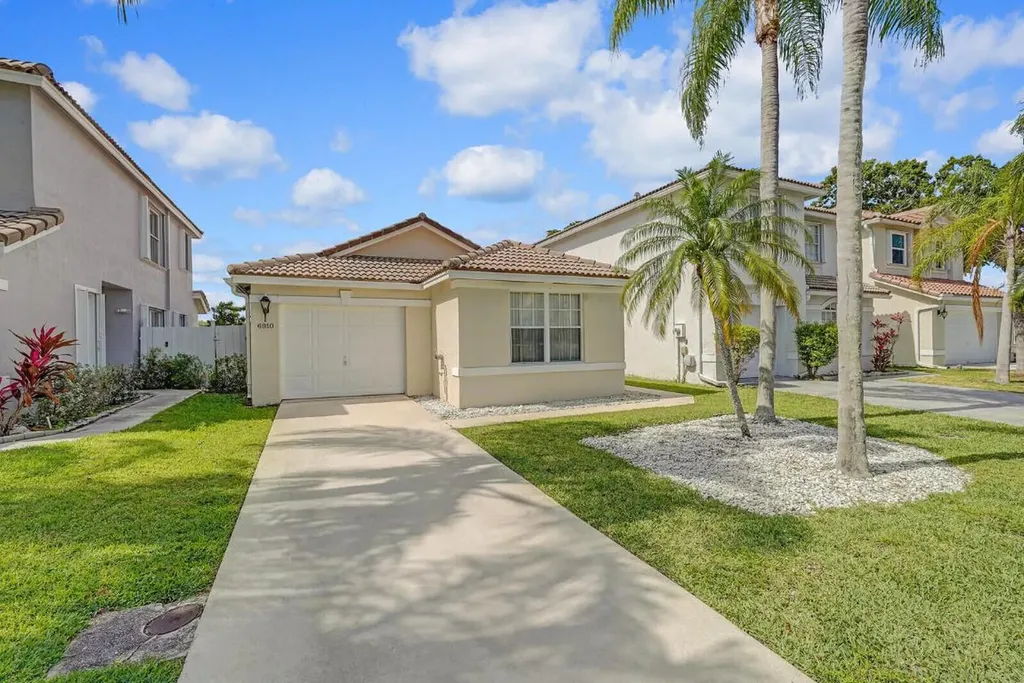 6910 Big Pine Key Street Lake Worth FL 33467