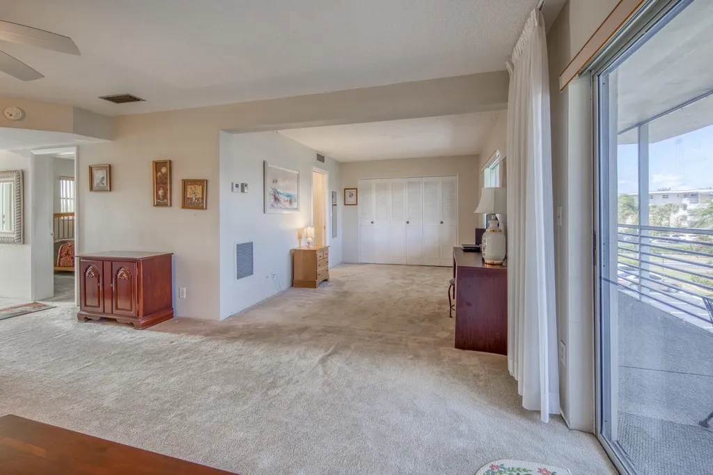 2682 Garden Drive S Lake Worth FL 33461