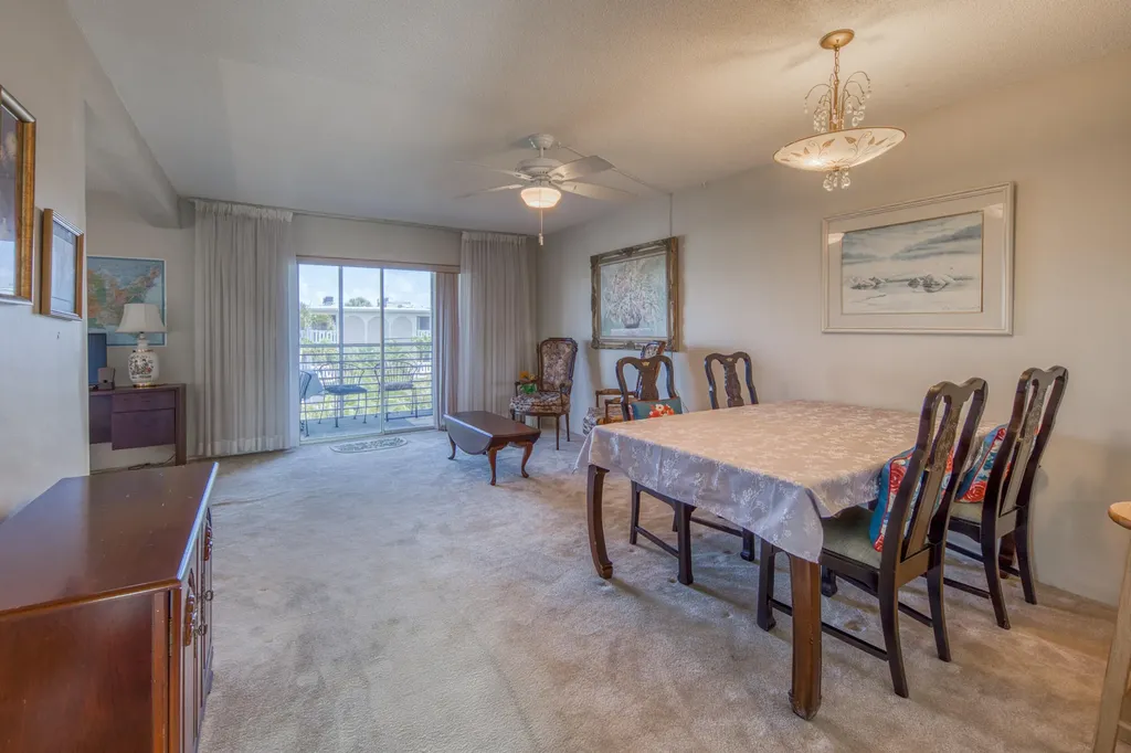 2682 Garden Drive S Lake Worth FL 33461