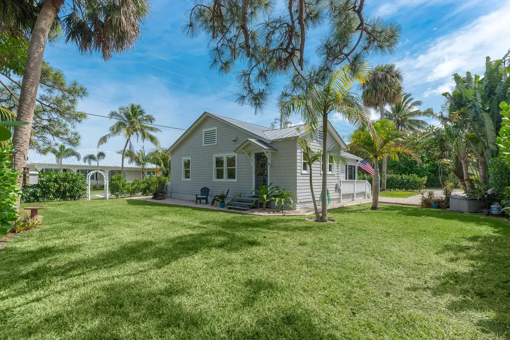 424 SE Alamanda Way Stuart FL 34996