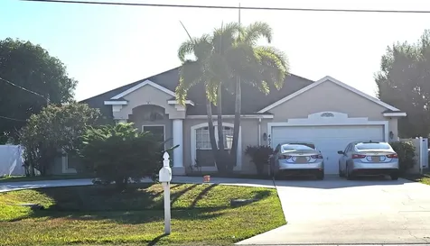 402 NW Bayshore Boulevard Port St Lucie FL 34983