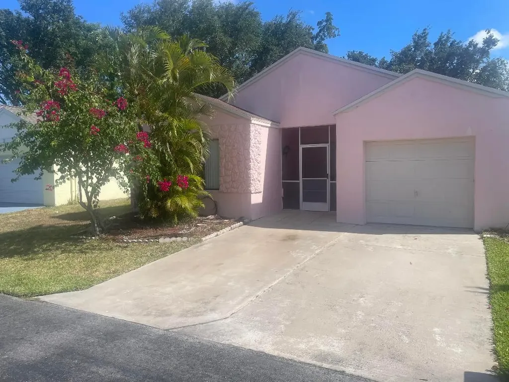 4 Beckley Place Boynton Beach FL 33426