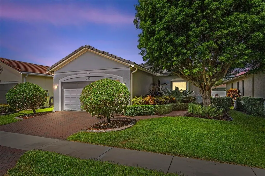 220 SW Manatee Springs Way Port St Lucie FL 34986