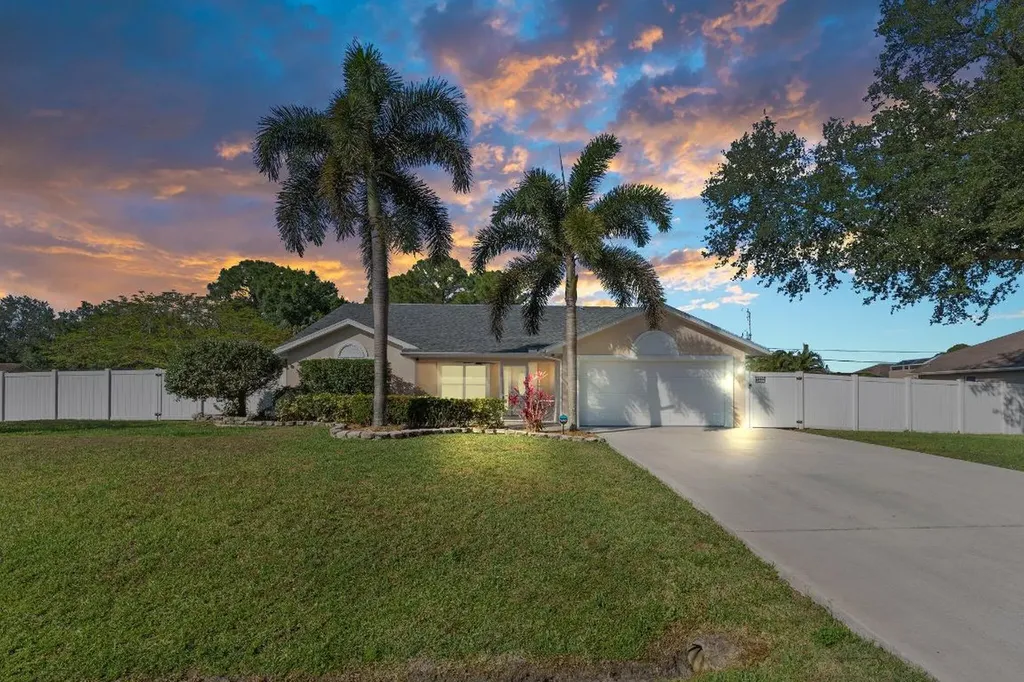 1710 SW Cecelia Lane Port St Lucie FL 34953