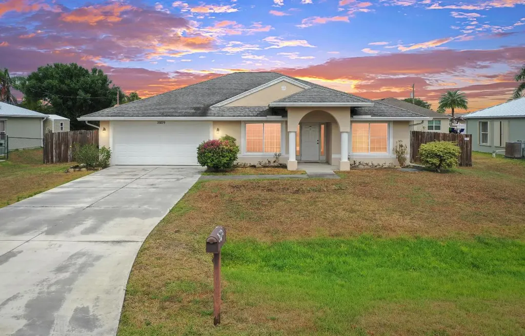 5809 NW Burney Street Port St Lucie FL 34986